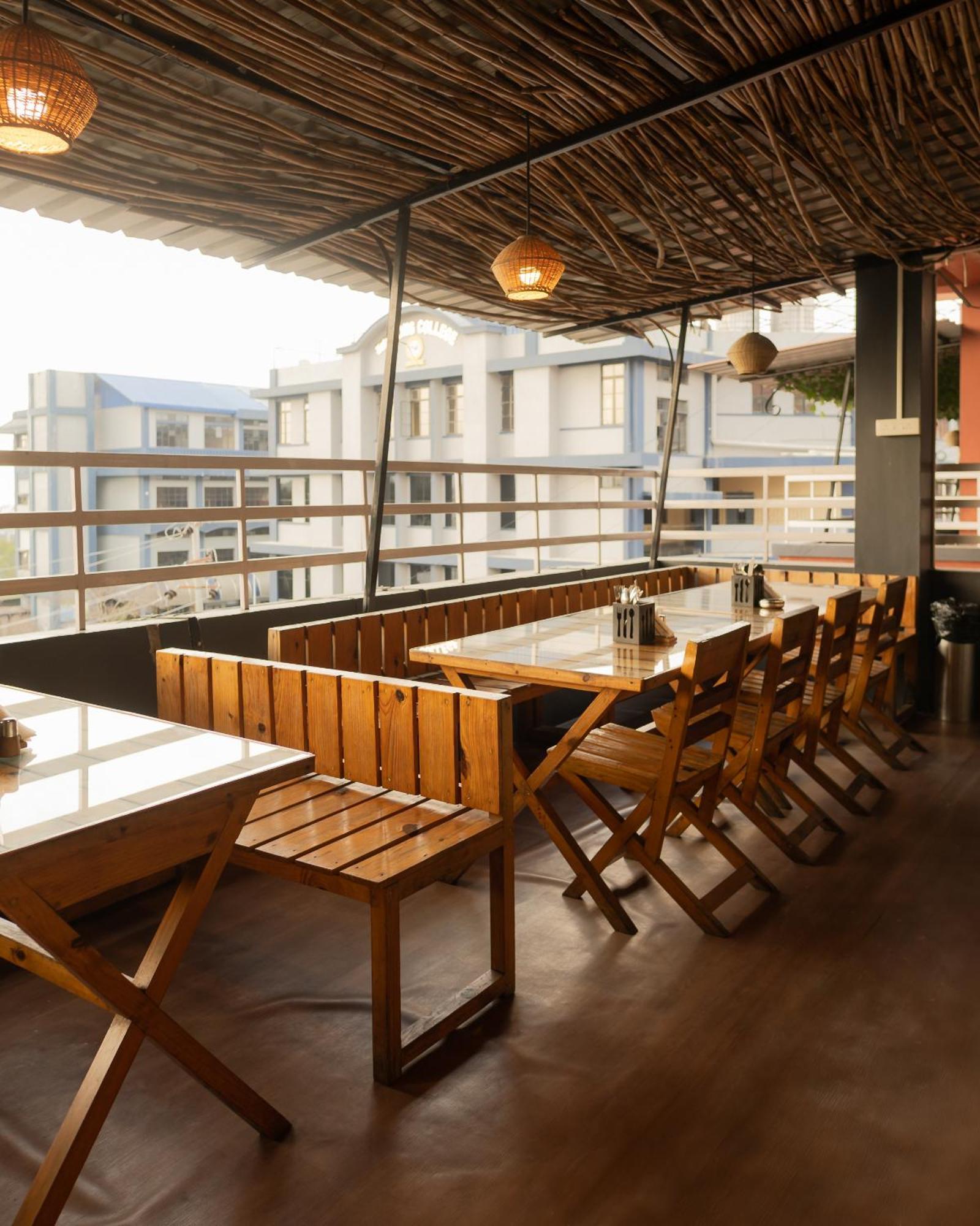 The Living Roof Hotel Shillong Bagian luar foto