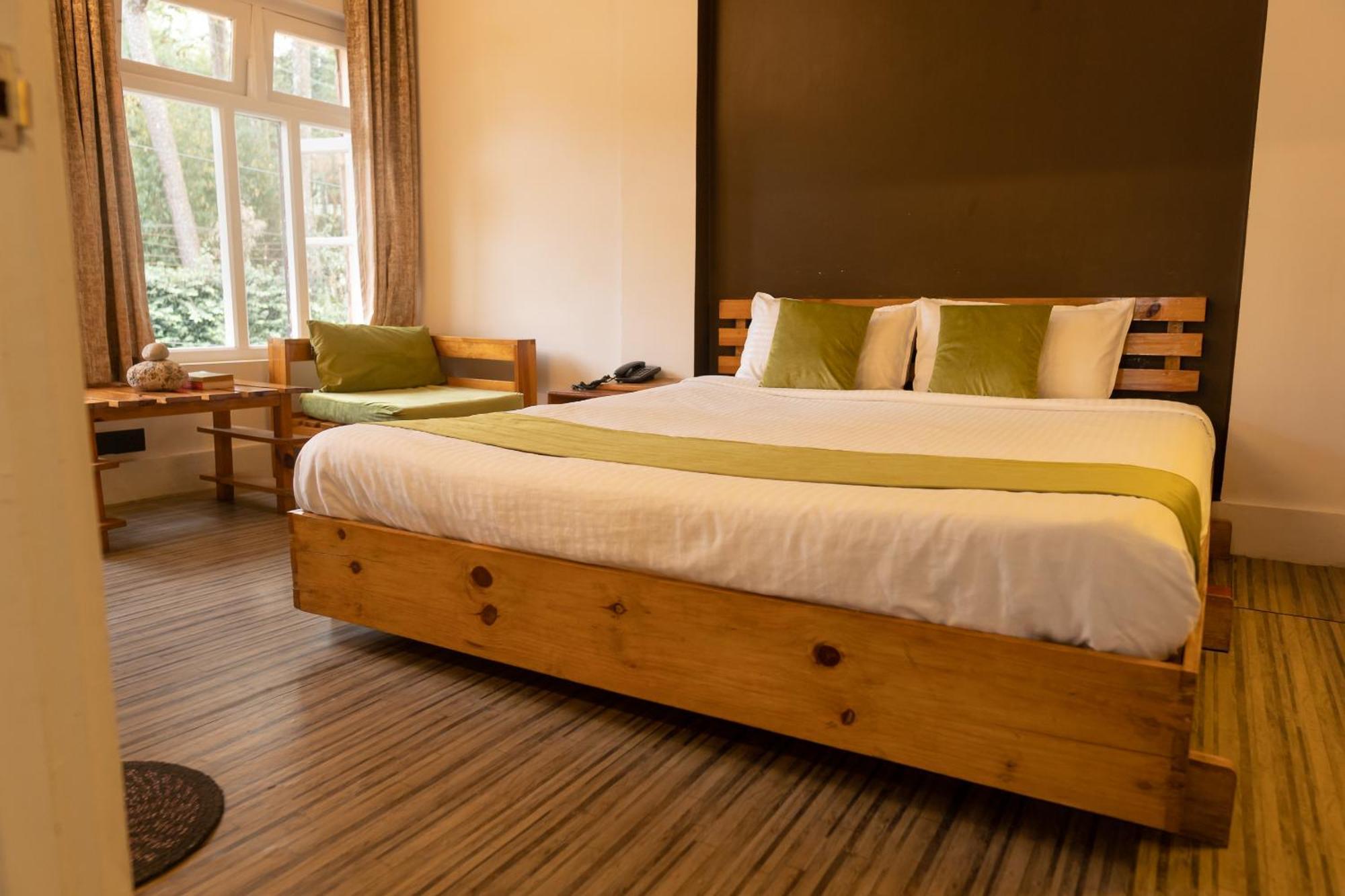 The Living Roof Hotel Shillong Bagian luar foto