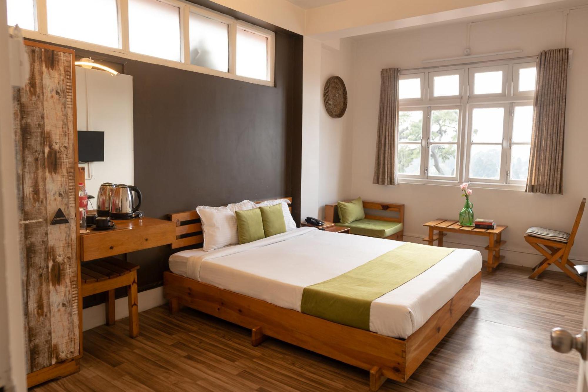 The Living Roof Hotel Shillong Bagian luar foto