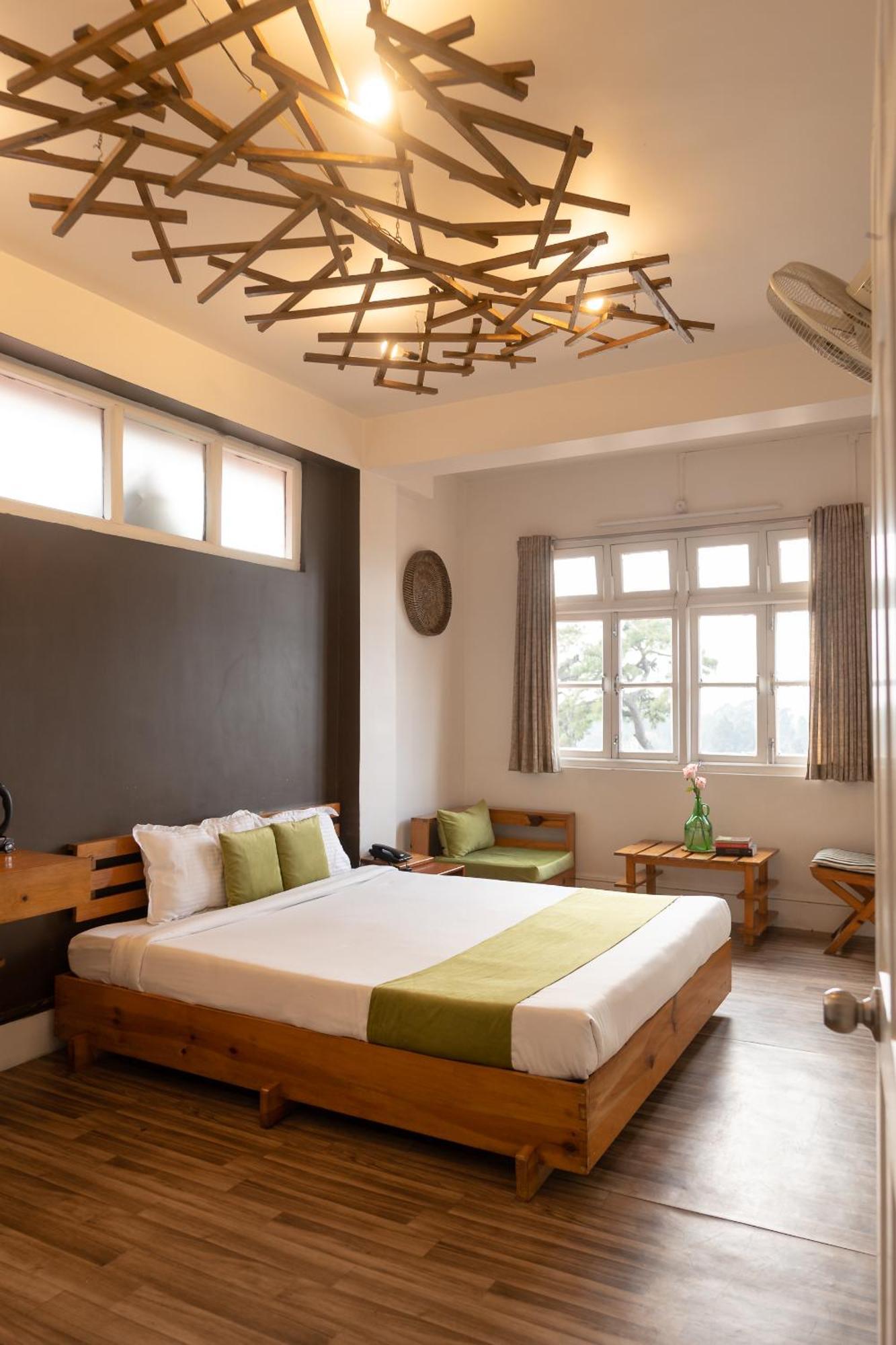 The Living Roof Hotel Shillong Bagian luar foto