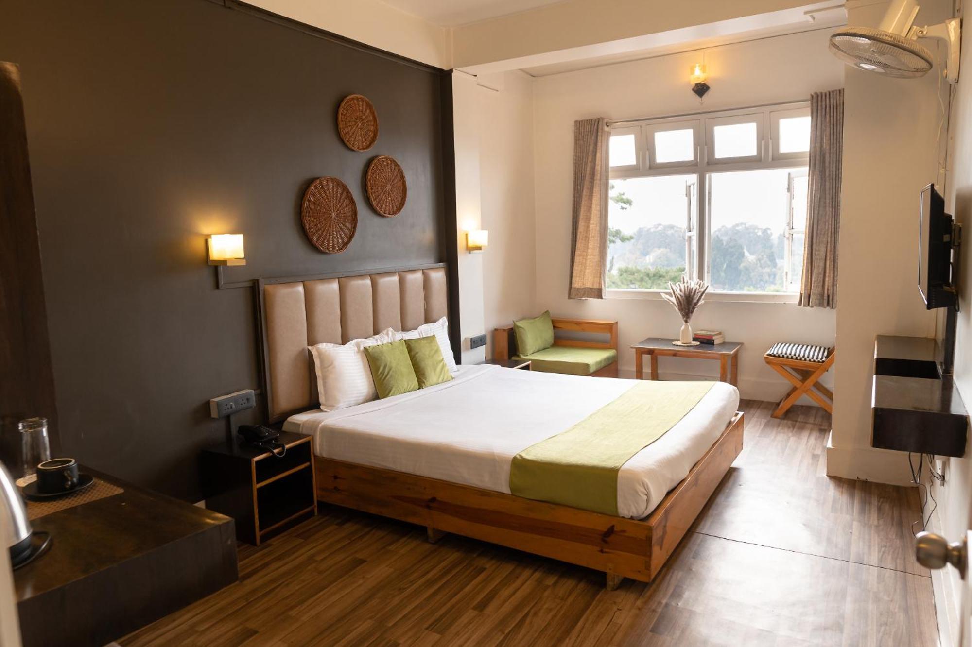 The Living Roof Hotel Shillong Bagian luar foto